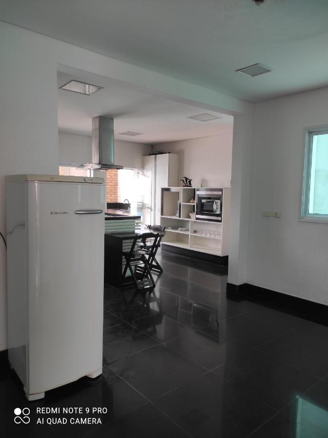 Casa Com Piscina A 150M Da Praia Da Enseada Гуаружа Екстериор снимка